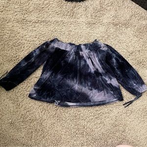 American Eagle off the shoulder top